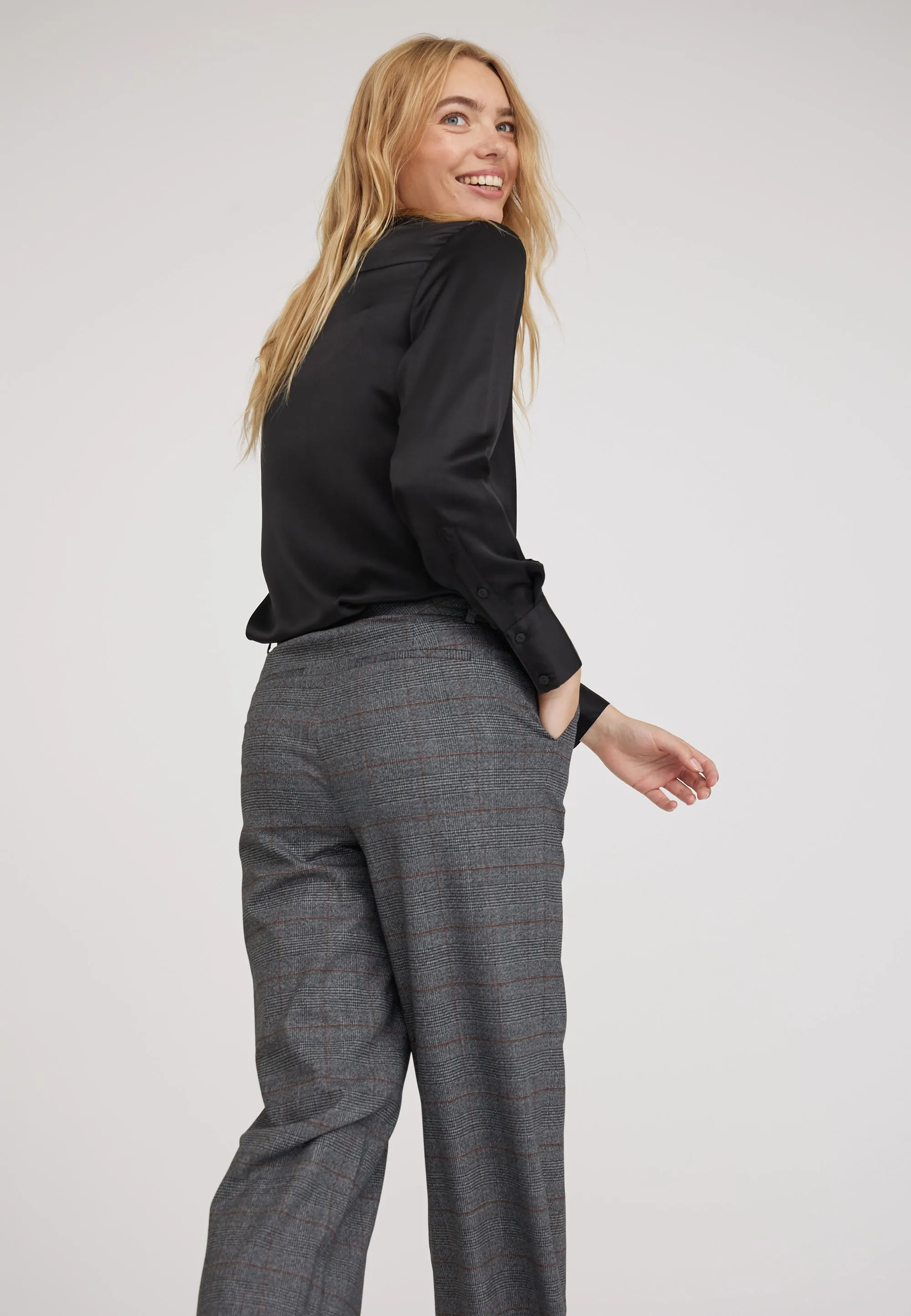 June Loose - Medium Length - Anthracite Tartan Check